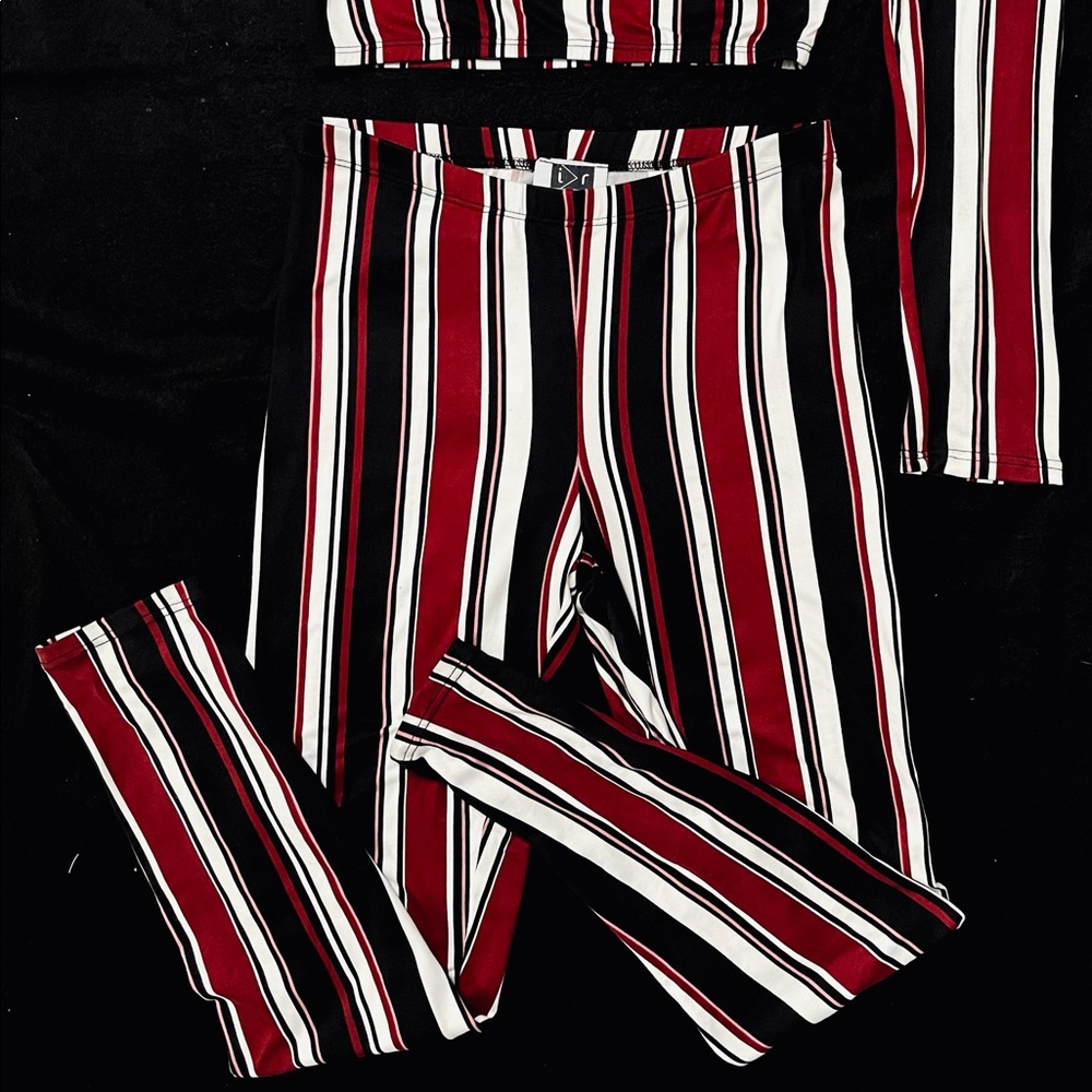 Stripes 2 piece - Picture 2 of 2